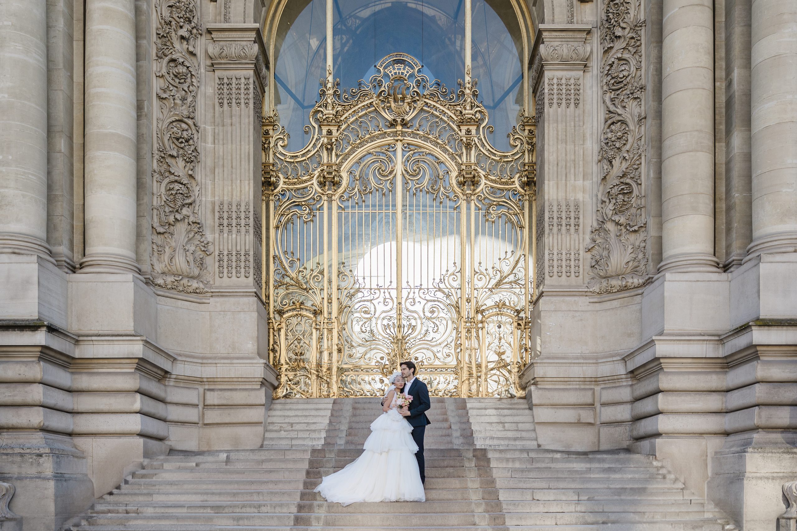 Photo de mariage au petit Palais à Paris